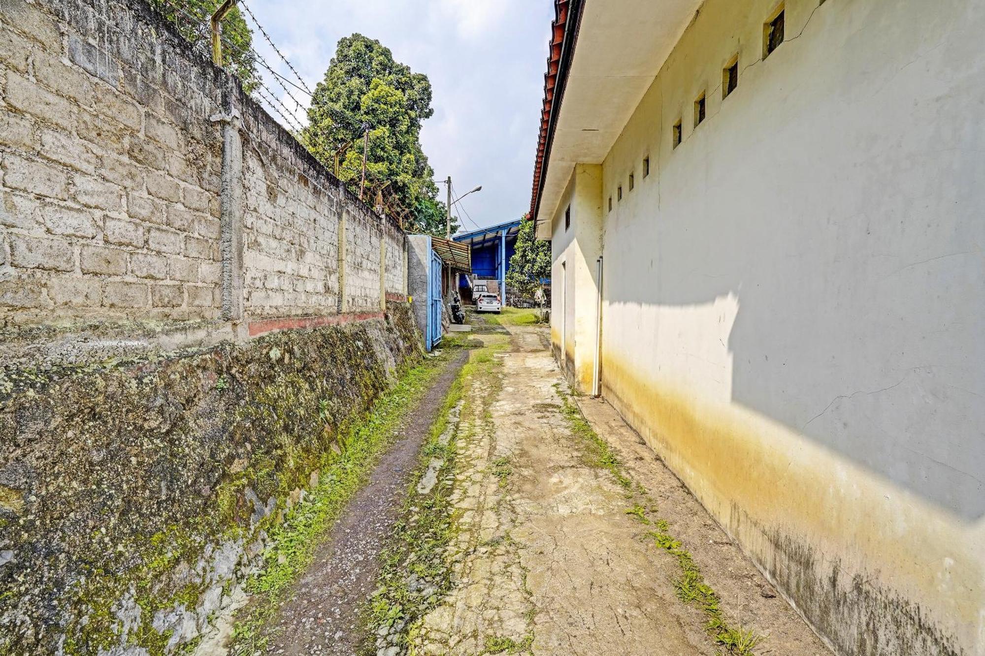 Oyo Life 91469 Pondok Pelita Lembang Exterior photo